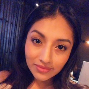 Meet your Posher, Jacqueline